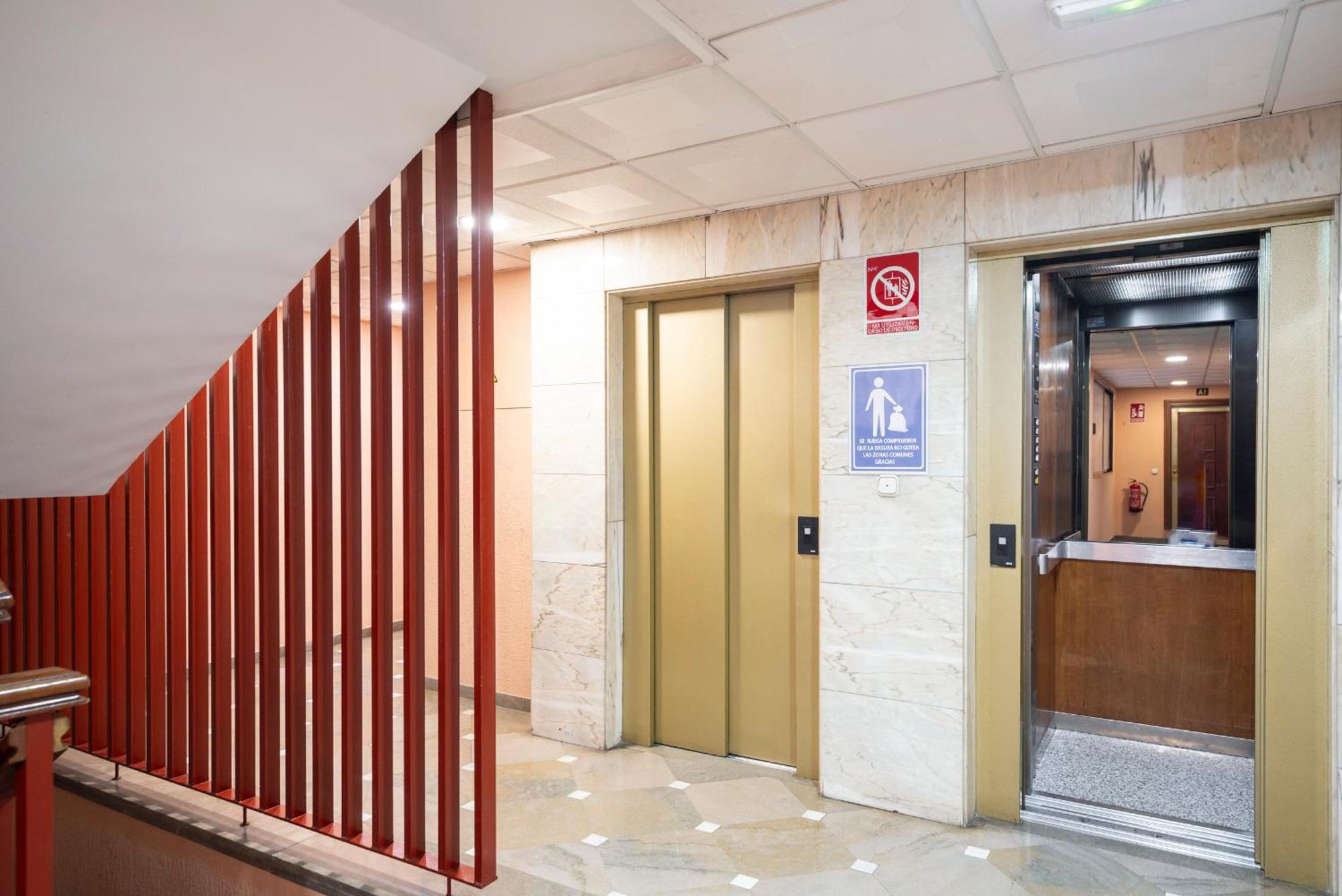 Ronda Suites 193 Junto A Hospitales Y Cerca Centro Con Parking Gratis Granada Kültér fotó